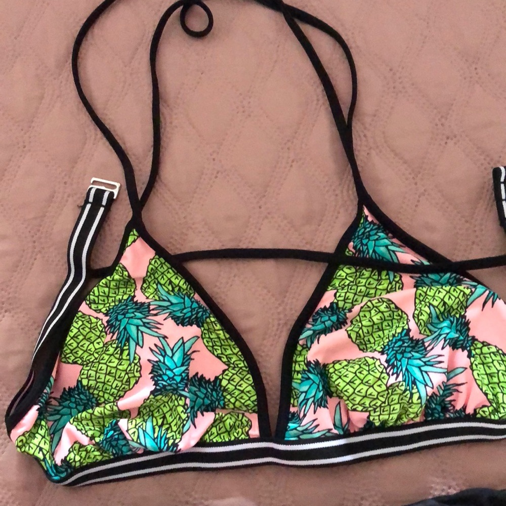 Pineapple Bathing suit - Picture 3 of 3